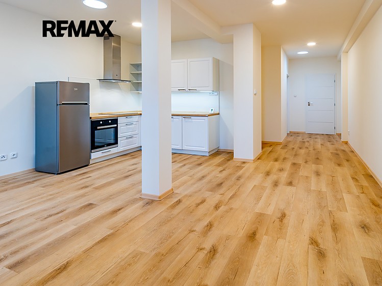 Prodej bytu 2+kk, 63 m² (1 z 55)