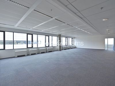Pronájem kanceláře 1154 m²