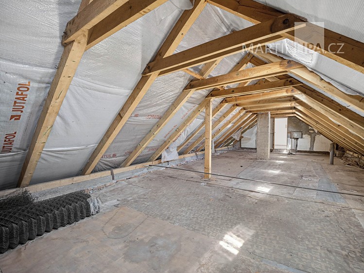 Prodej domu, 326 m² (65 z 92)