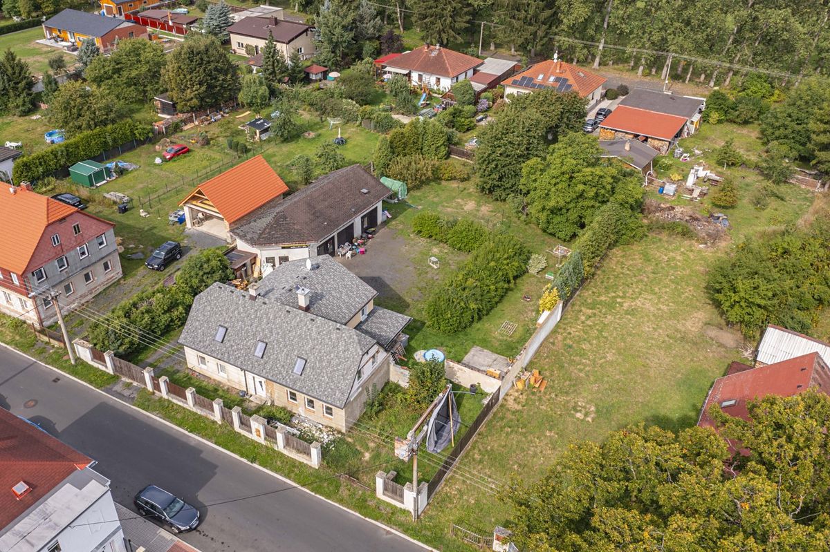 Prodej rodinného domu 387 m², pozemek 1822 m²