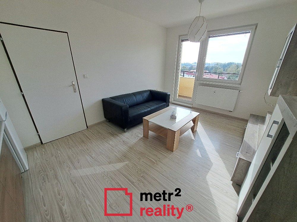 Pronájem bytu 2+kk 33 m² – fotografie 4