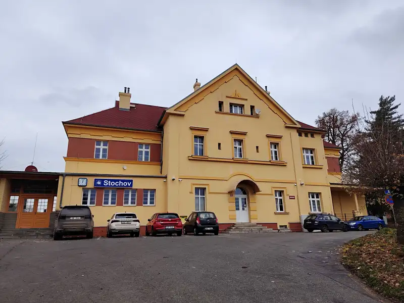 Pronájem bytu 1+1 44 m², Stochov – náhled fotky 1
