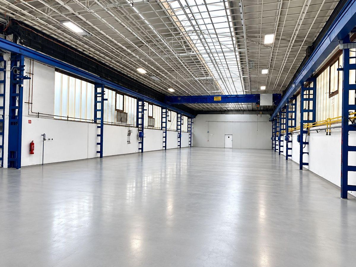 Pronájem skladového prostoru 1044 m²