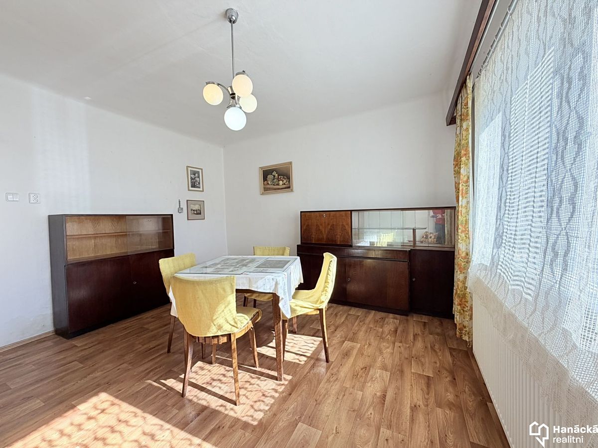 Prodej rodinného domu 125 m², pozemek 1223 m² – fotografie 5