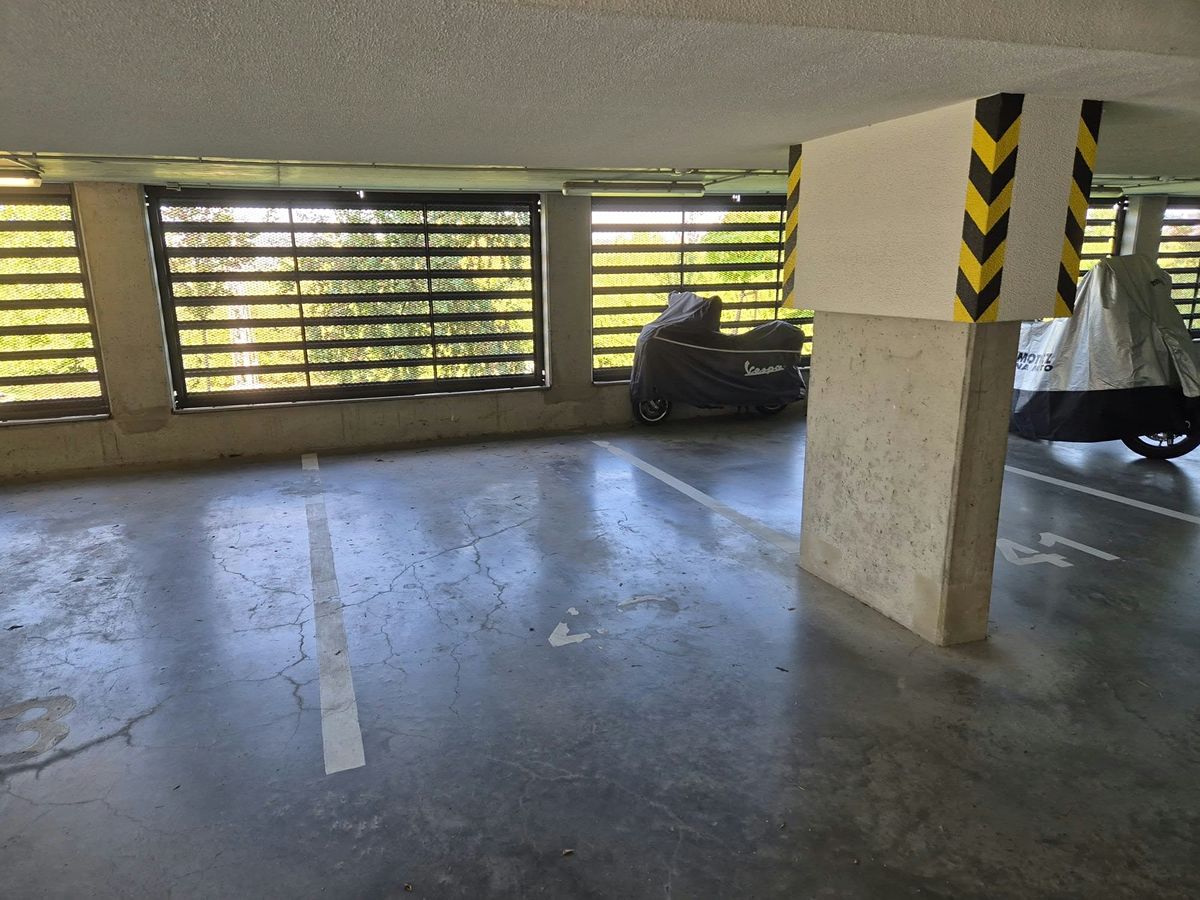 Prodej garážového stání 13 m² – fotografie 2