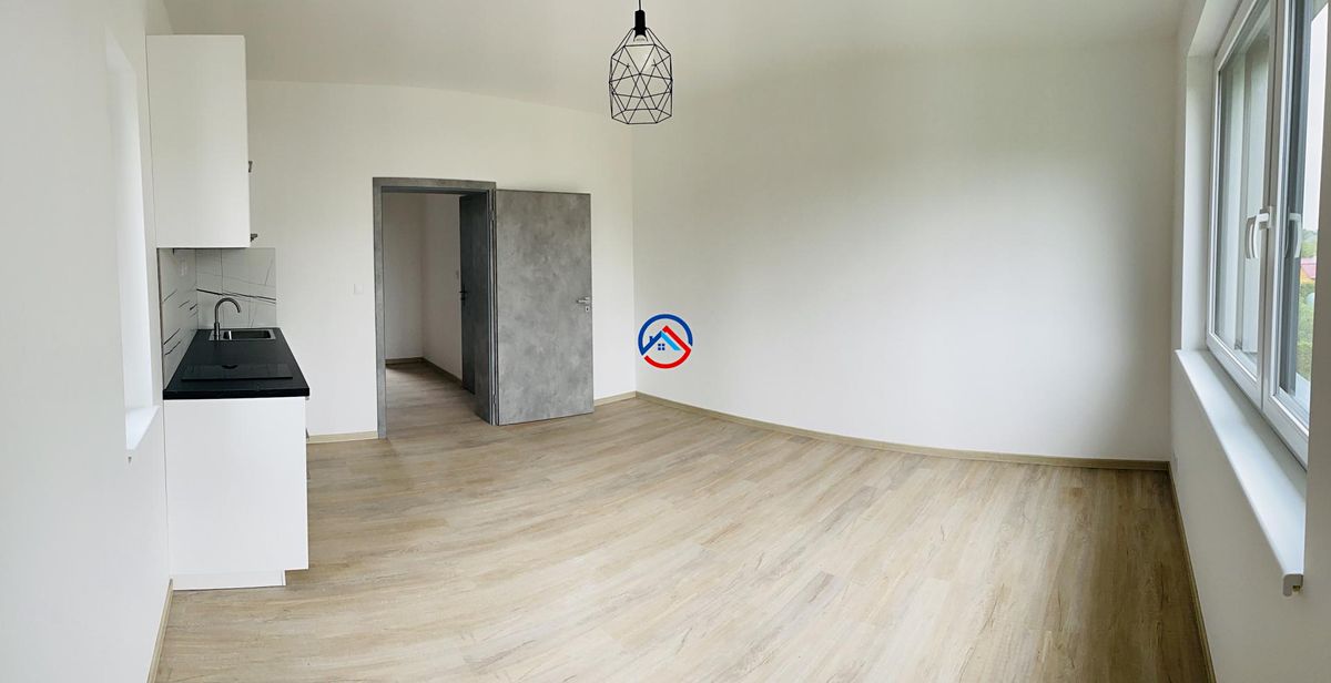 Pronájem bytu 1+kk 33 m² – fotografie 4