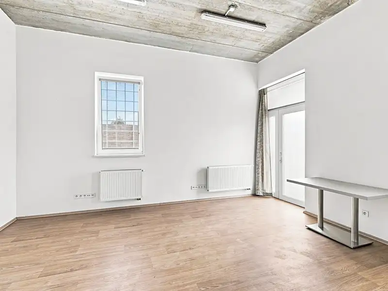 Pronájem kanceláře 34 m², Praha – náhled fotky 3