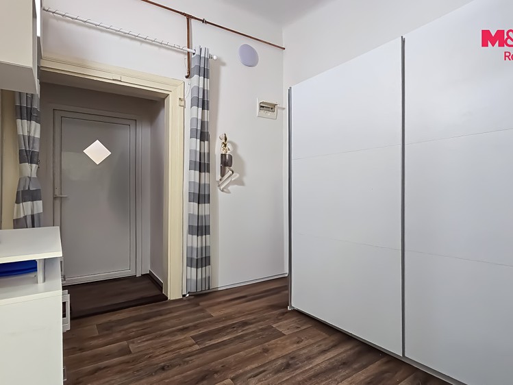 Prodej komerčního prostoru, 453 m² (10 z 19)
