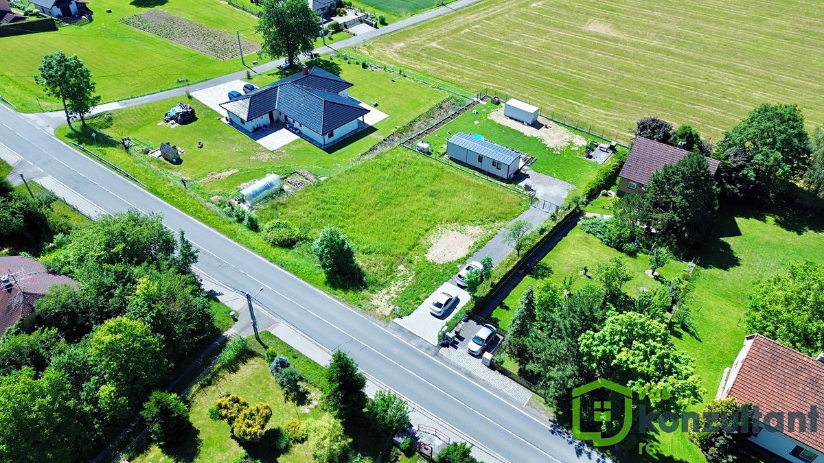 Prodej stavebního pozemku 1000 m² – fotografie 2