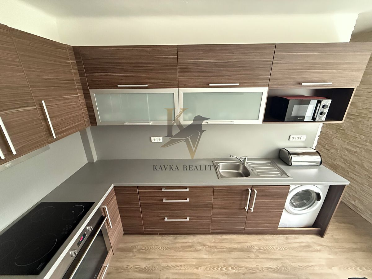 Pronájem bytu 2+1 56 m² – fotografie 3