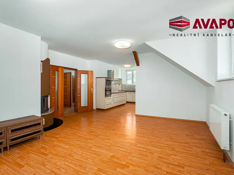 Pronájem bytu 3+1 97 m², Opava – náhled fotky 3