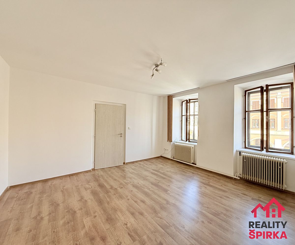 Pronájem bytu 2+kk 59 m² – fotografie 3