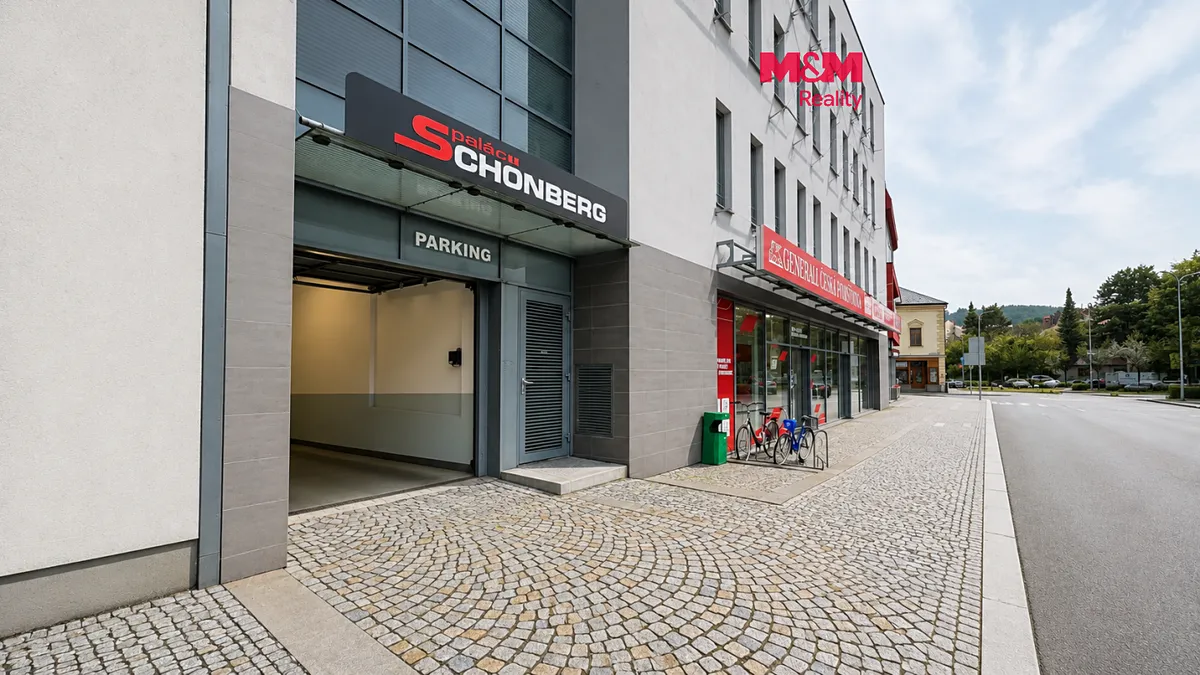 Pronájem garážového stání 13 m²