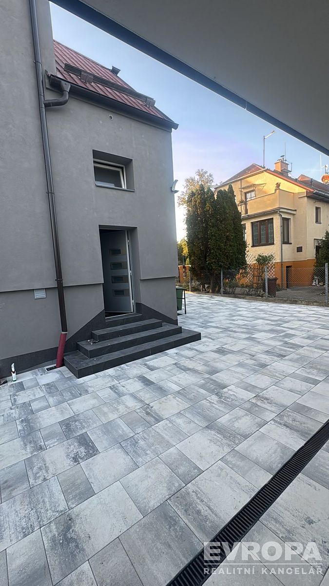 Pronájem bytu 3+kk 76 m² – fotografie 4
