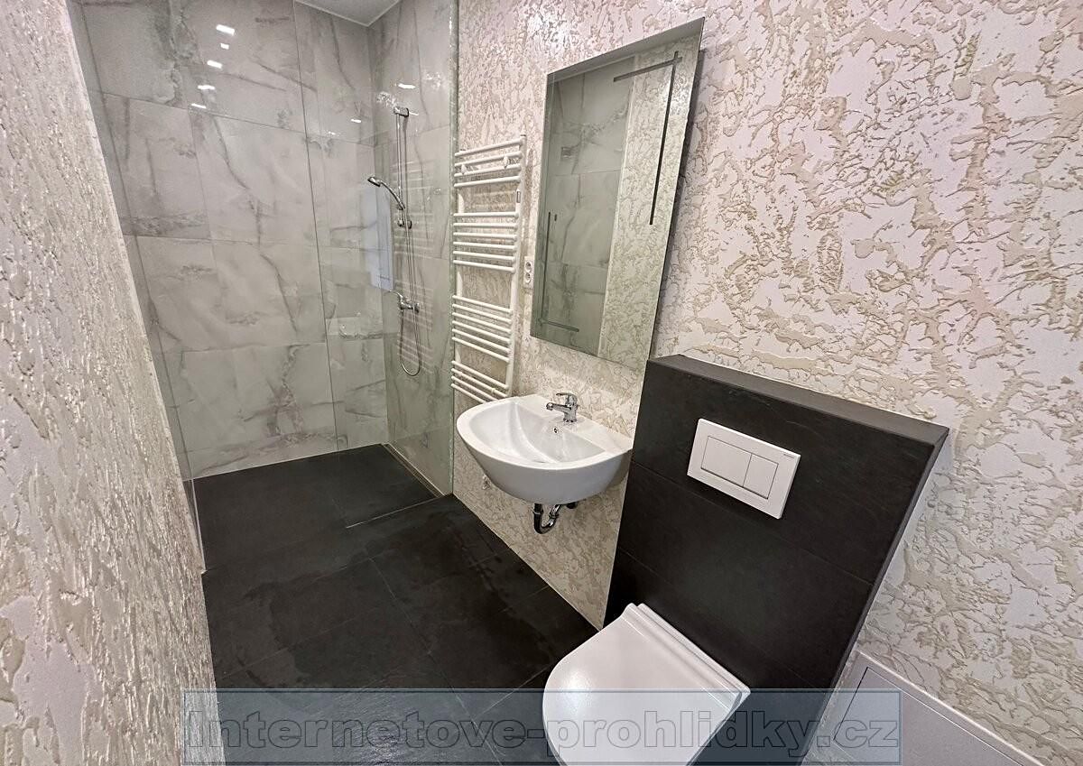 Pronájem bytu 2+kk 79 m² – fotografie 5