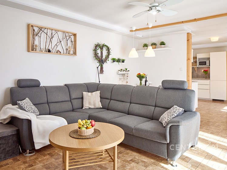 Будинок на продаж, 260 м² (1 з 44)