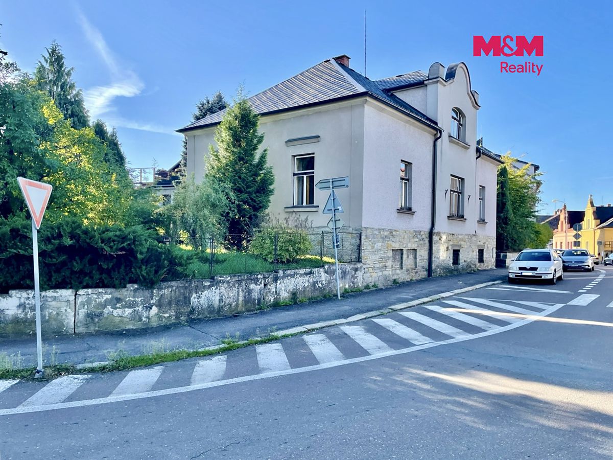 Prodej rodinného domu 165 m², pozemek 412 m² – fotografie 2