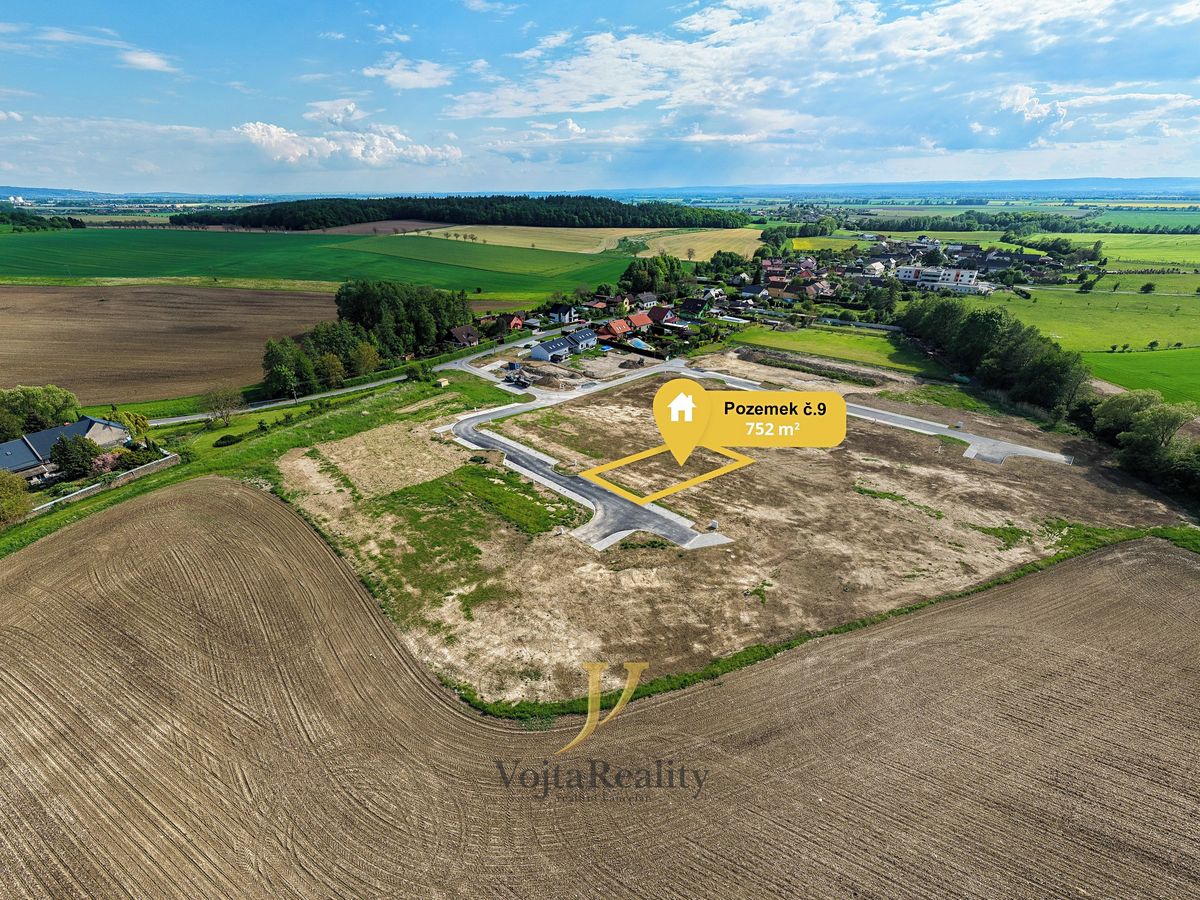 Prodej stavebního pozemku 752 m² – fotografie 2