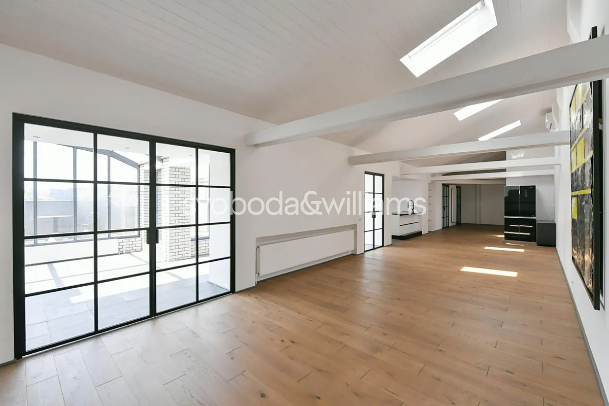 Pronájem bytu 4+kk 407 m²