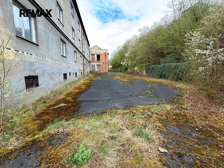 Pronájem pozemku, 703 m² (3 z 5)