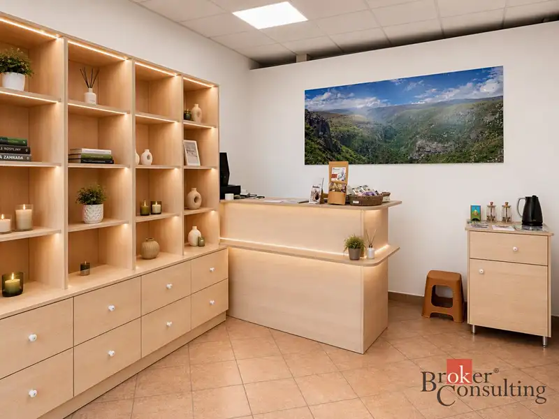 Pronájem obchodního prostoru 17 m², Poděbrady – náhled fotky 2