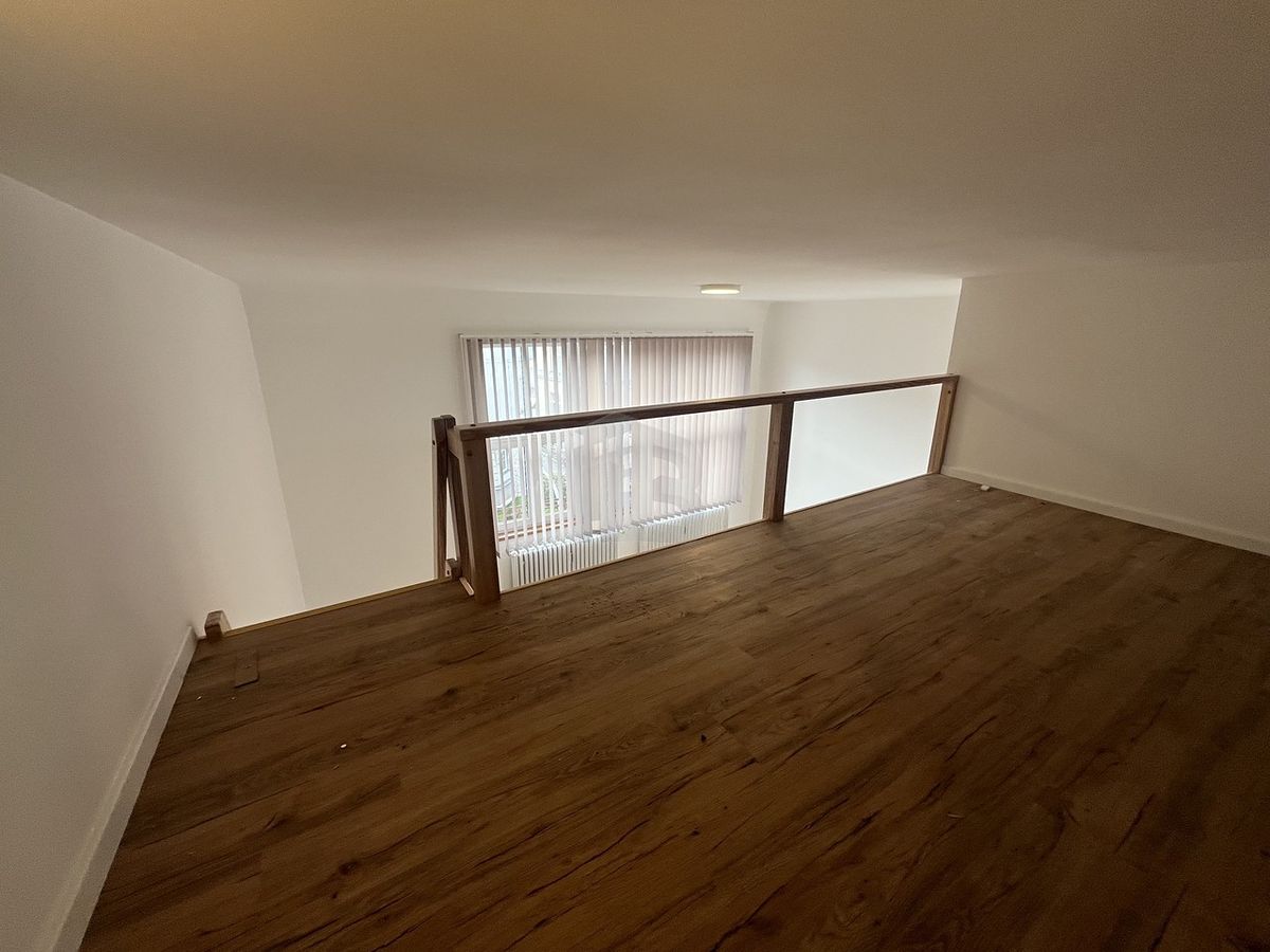 Pronájem bytu 1+kk 35 m² – fotografie 4