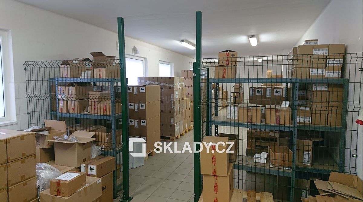 Pronájem skladového prostoru 468 m² – fotografie 2