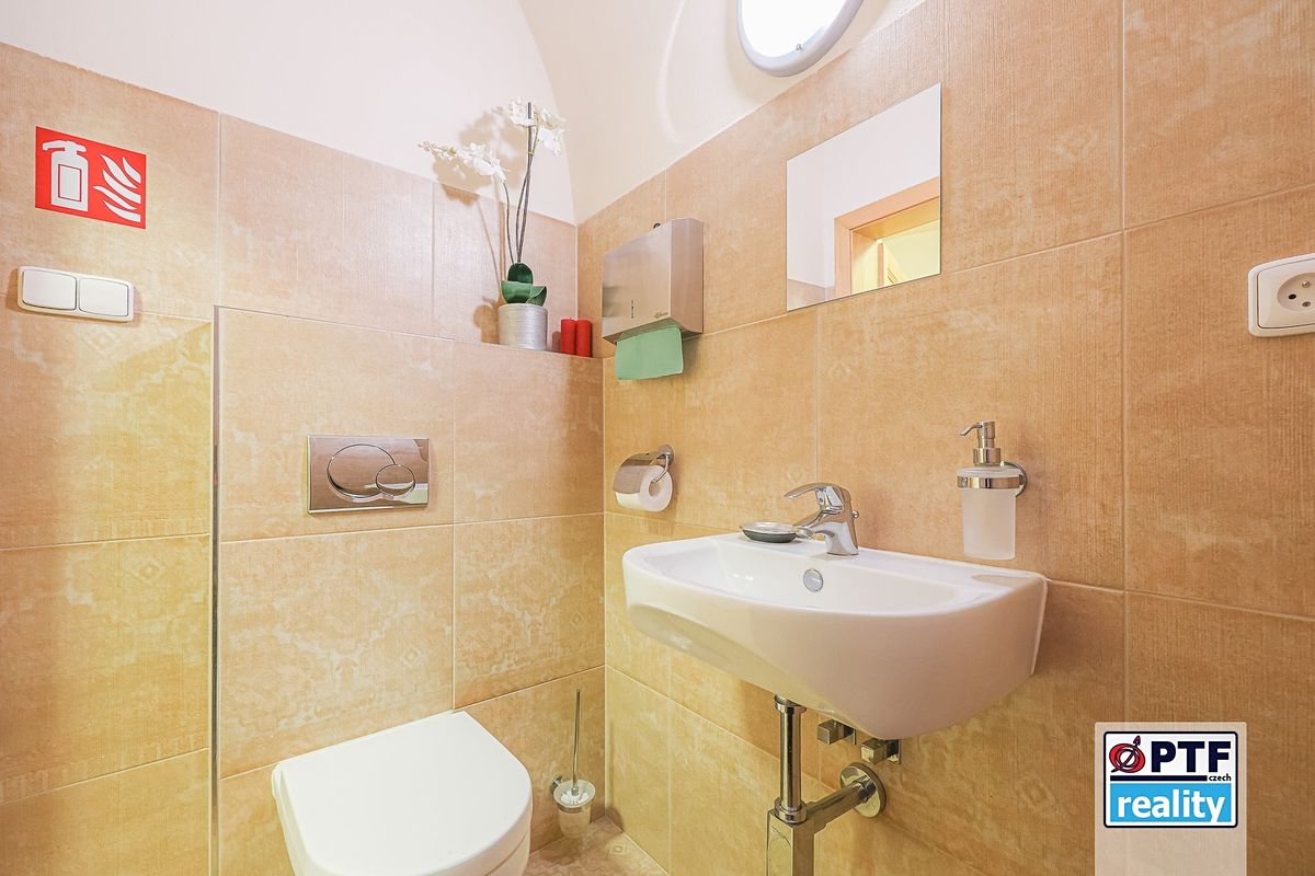Pronájem obchodního prostoru 25 m² – fotografie 3
