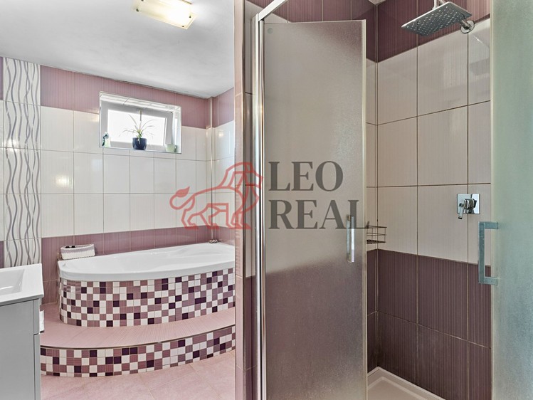 Prodej domu, 160 m² (12 z 22)