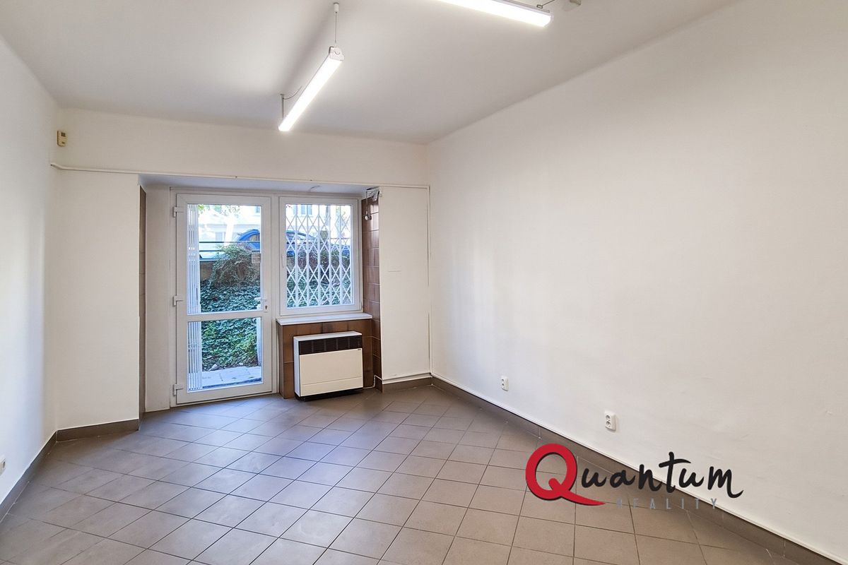 Pronájem obchodního prostoru 45 m² – fotografie 2