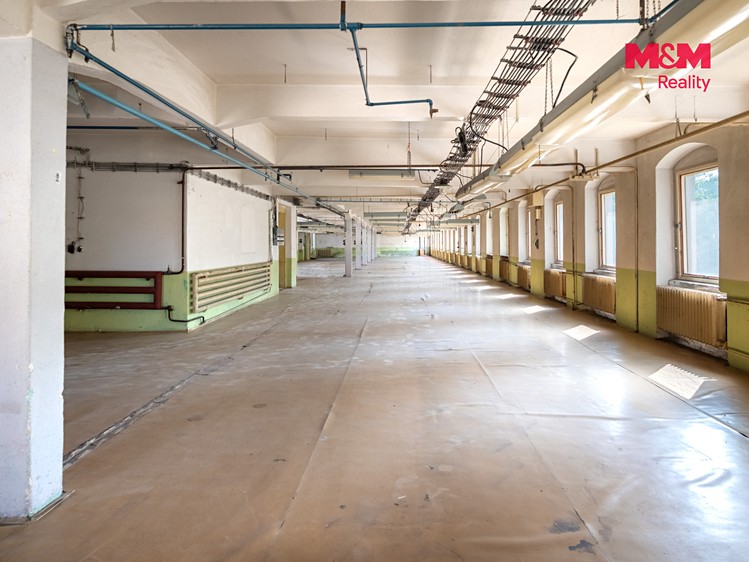 Prodej komerčního prostoru, 2 640 m² (29 z 30)