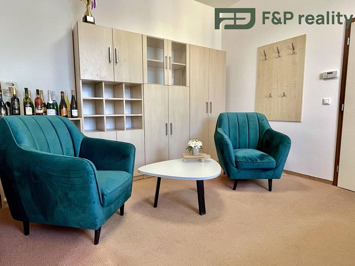 Pronájem kanceláře 121 m² – fotografie 5