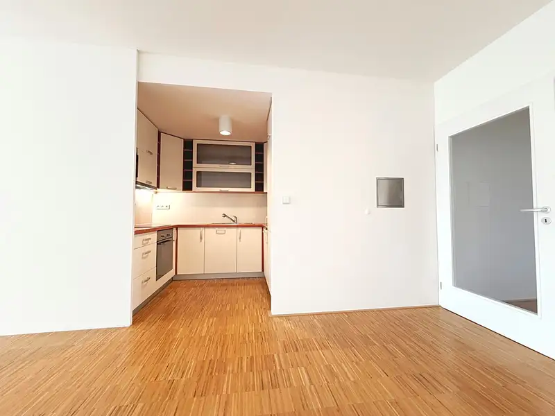 Pronájem bytu 3+kk 91 m², Praha – náhled fotky 2