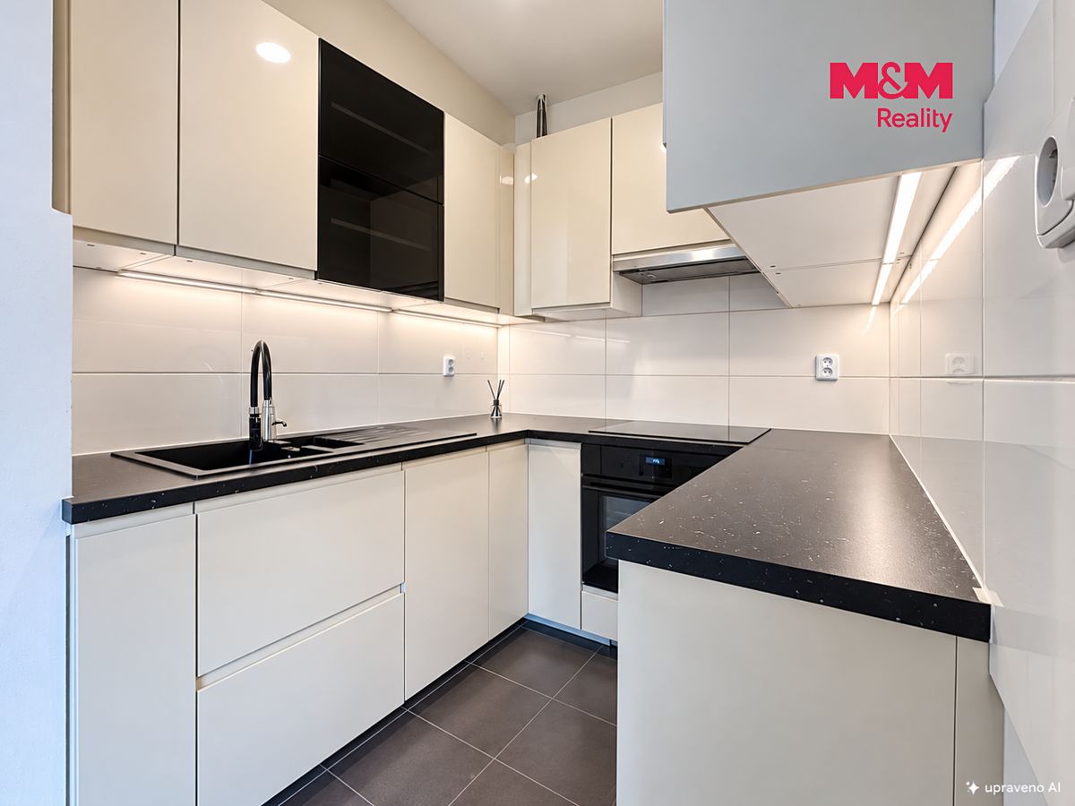 Pronájem bytu 2+1 63 m² – fotografie 3
