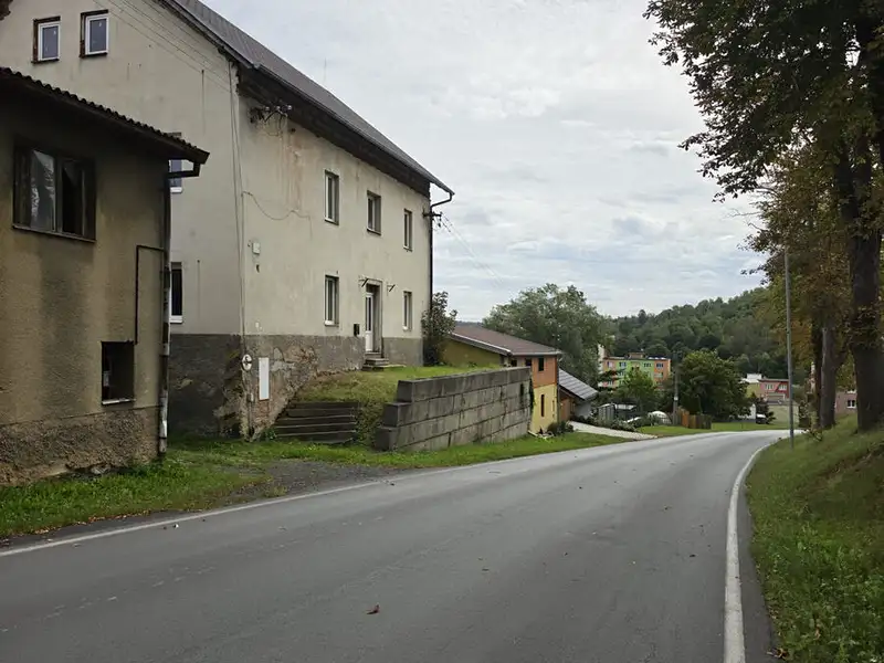 Prodej vícegeneračního domu 240 m², pozemek 1421 m², Žlutice – náhled fotky 2