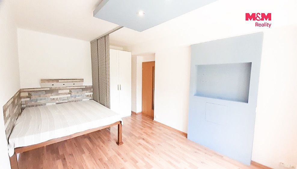 Pronájem bytu 1+1 37 m² – fotografie 2