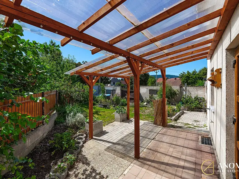 Prodej rodinného domu 200 m², pozemek 306 m², Hostomice – náhled fotky 2