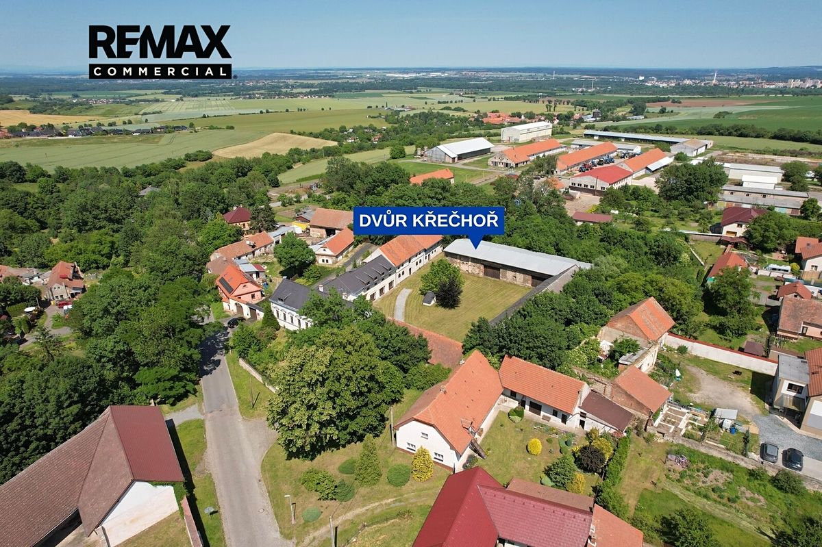 Prodej komerční nemovitosti 2400 m²