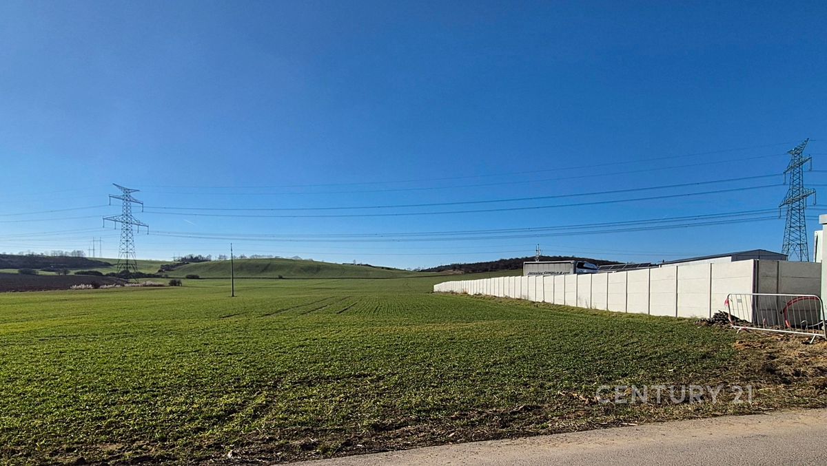 Prodej komerčního pozemku 1192 m²