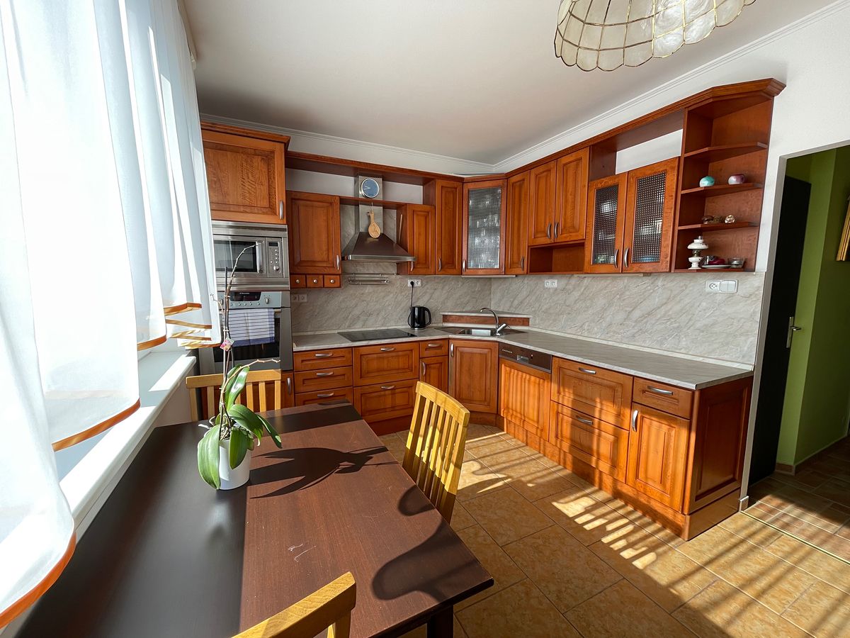 Pronájem bytu 3+1 75 m² – fotografie 2