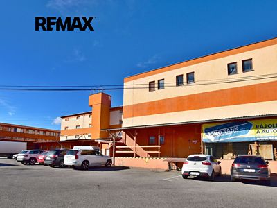 Pronájem skladového prostoru 303 m²