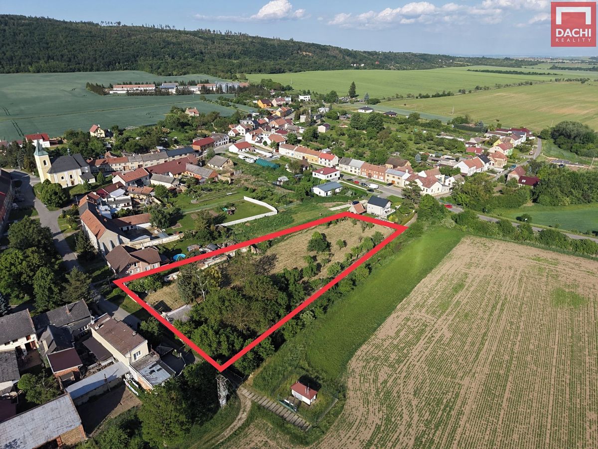 Prodej stavebního pozemku 3849 m² – fotografie 2