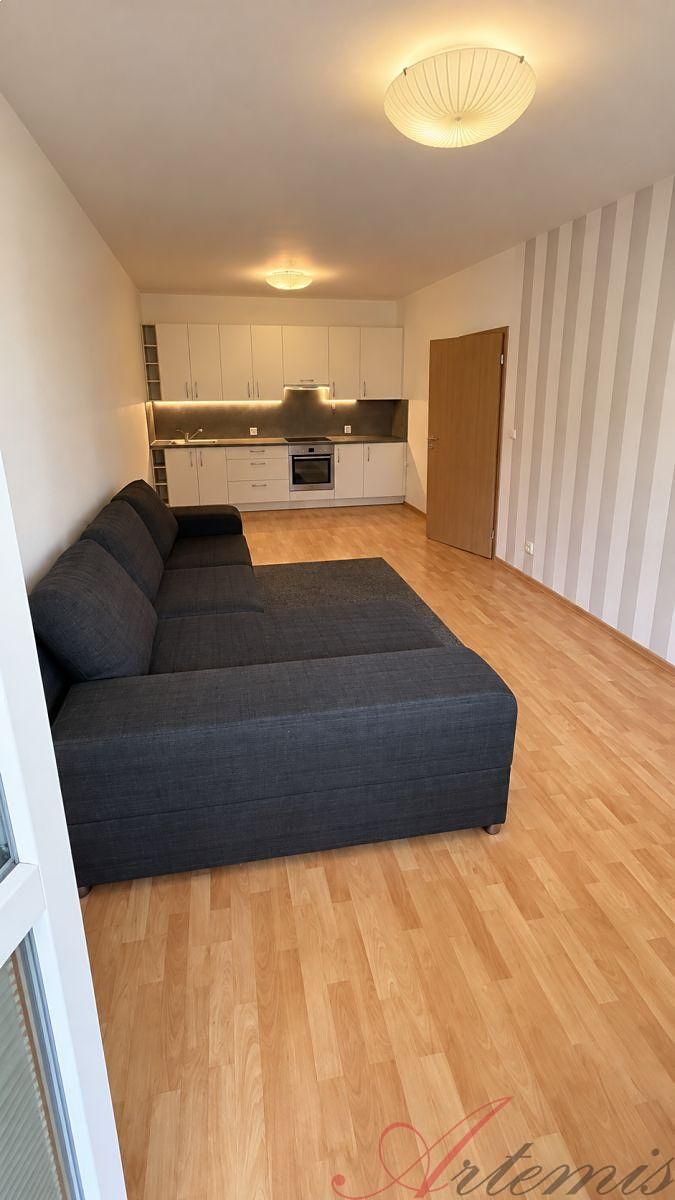 Pronájem bytu 2+kk 49 m² – fotografie 4