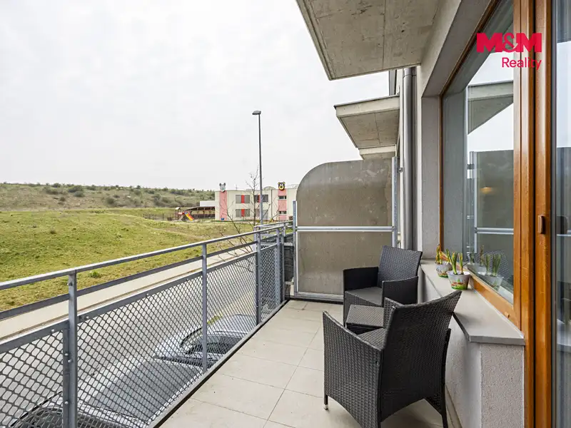 Prodej bytu 1+kk 33 m², Praha – náhled fotky 2