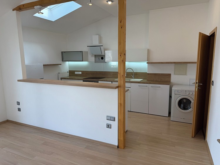 Квартира 4+kk на продаж, 95 м² (7 з 27)