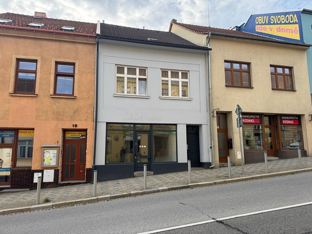 Pronájem obchodního prostoru 82 m²