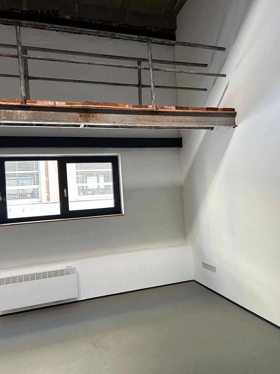 Pronájem kanceláře 38 m² – fotografie 4