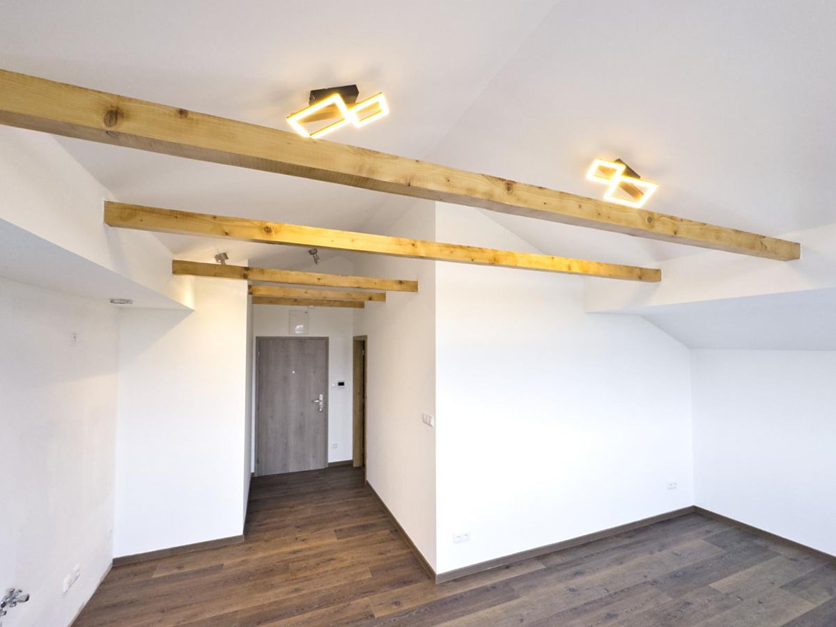 Pronájem bytu 1+kk 28 m² – fotografie 5