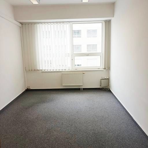 Pronájem kanceláře 17 m² – fotografie 3