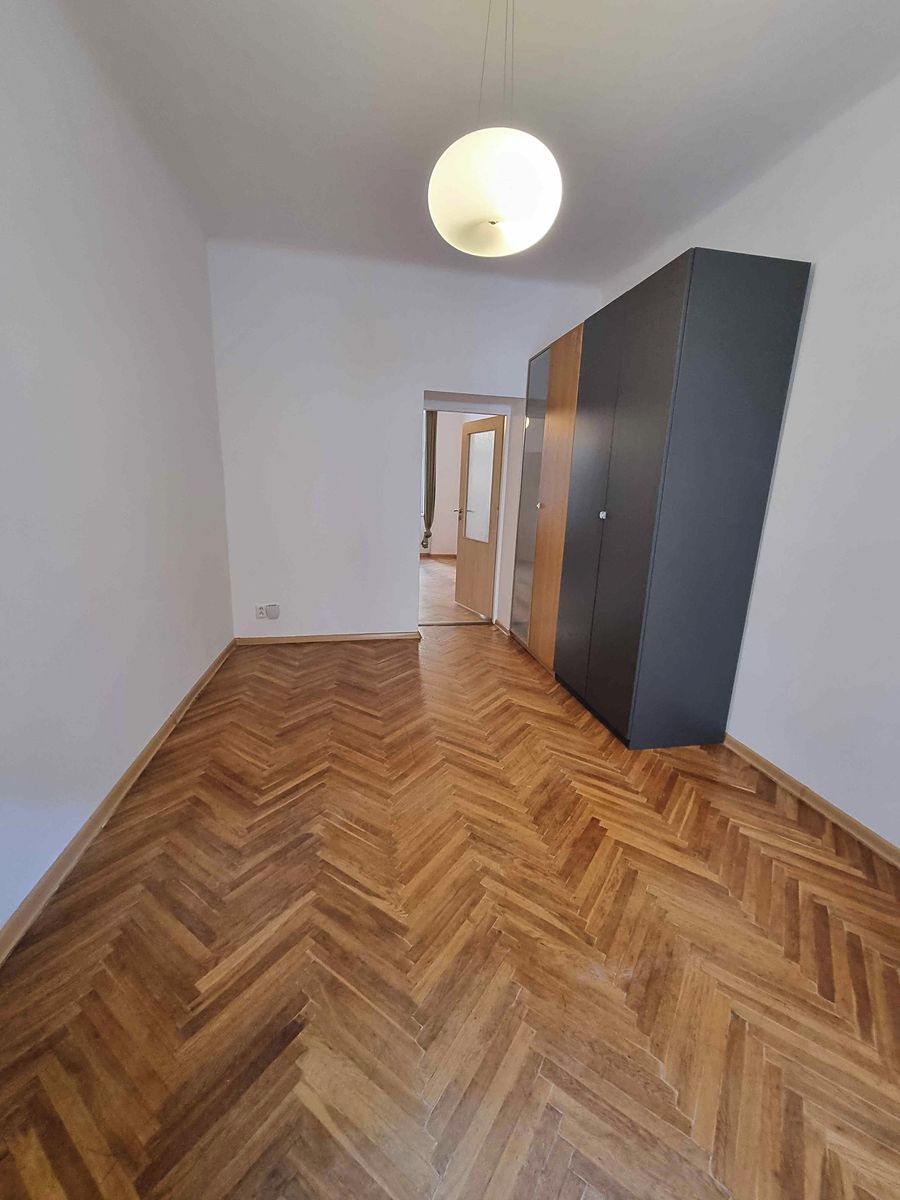 Pronájem bytu 2+kk 32 m² – fotografie 3